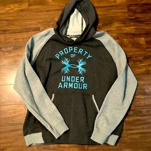 Underarmour sweatshirt, worn twice.